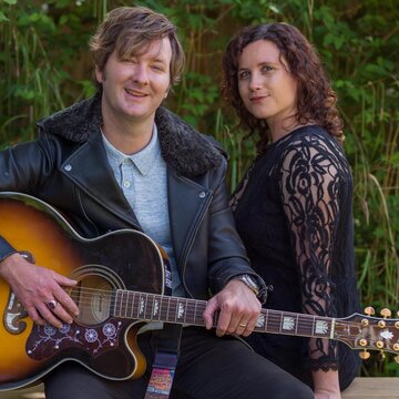 Hire Devanna Music Acoustic duo with Encore