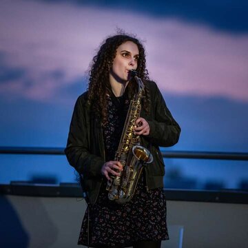 Hire Deimantė Žigaitė Saxophonist with Encore