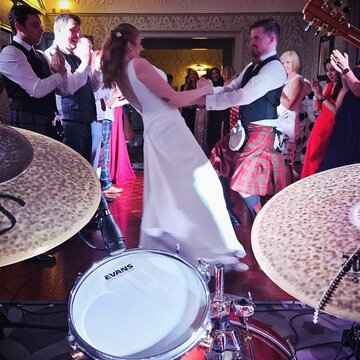 Hire ODIA Ceilidh band with Encore