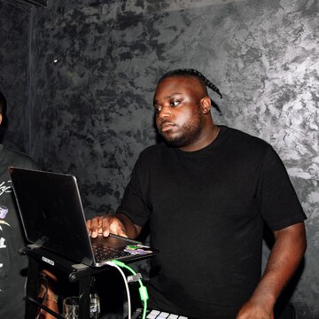 Hire DJ Kayz DJ with Encore