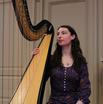 Hire Imogen Emmett Harpist with Encore