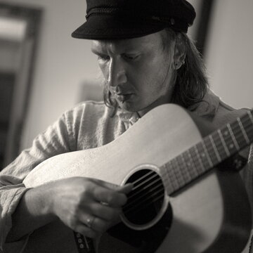 Hire Phil Maguire Mandolin with Encore