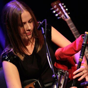 Hire Catherine Ashcroft Uilleann pipes with Encore