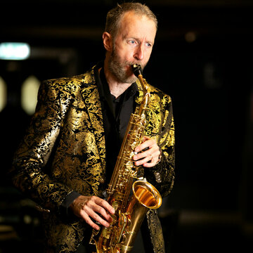 Hire Paul Arnold Clarinettist with Encore