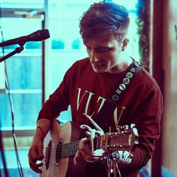 Hire Michael Plumb Guitarist with Encore