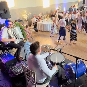 Hire KI Events  Ceilidh band with Encore