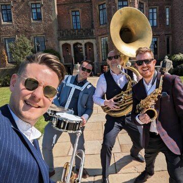 Hire The Stray Horns Vintage jazz band with Encore