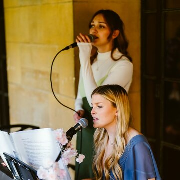 Hire Skarlette  Acoustic duo with Encore