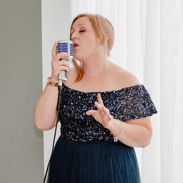Hire Chloe Boulton - Wedding Singer