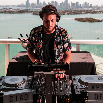 Hire Rafa Ristallo DJ with Encore