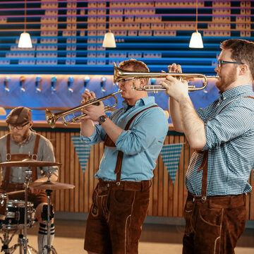 Hire München Band Bavarian oompah band with Encore