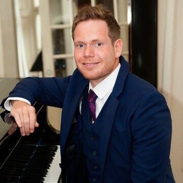 Hire Dom Lewis Pianist with Encore