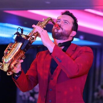 Tom B Sax - Man With The Red Suit's profile picture