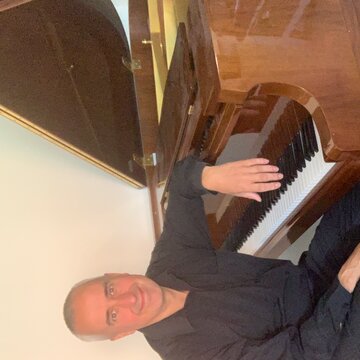 Hire Rob Amey Pianist with Encore