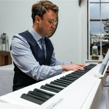 Hire Piano Matt Pianist with Encore