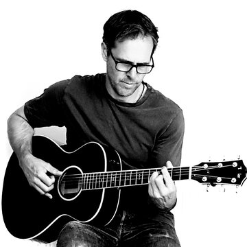 Hire Montana Acoustic Singing guitarist with Encore