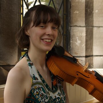 Hire Mairi McKellar Baroque violist with Encore