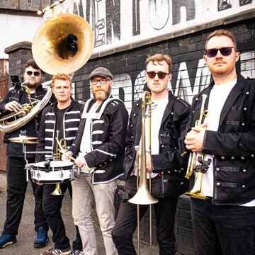 Hire Dizzy Brasscals  Brass band with Encore