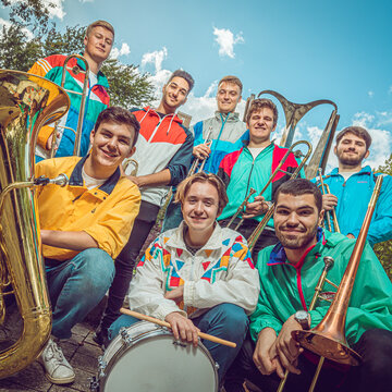 Hire The Ambrassadors Bavarian oompah band with Encore