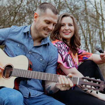 Hire Chris & Sophie Rock duo with Encore