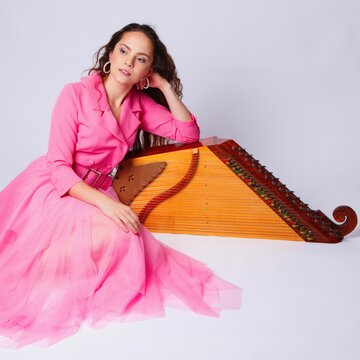 Hire Emilija Celtic harpist with Encore