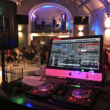 Hire DJ MAXI-J DJ with Encore