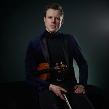 Hire Matt Glossop Electric violinist with Encore