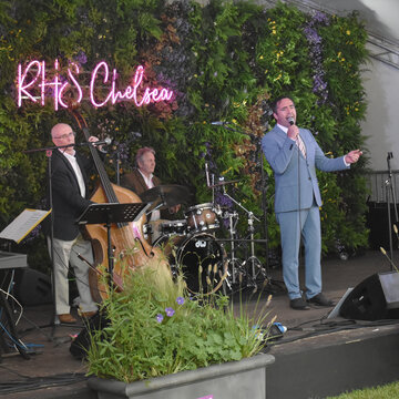 Hire The Swinging Bass Band &Trio Rat pack jazz band with Encore