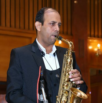 Hire ANIL KUMAR Saxophonist with Encore