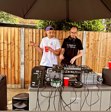 Hire Echo Brothers  DJ live with Encore