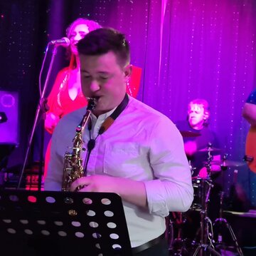 Hire Rob wallis Alto saxophonist with Encore