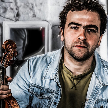 Hire James Delarre Violinist with Encore