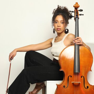 Hire Abbie Muvuma Cellist Cellist with Encore