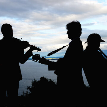 Hire Black Isle Ceilidh Band Ceilidh band with Encore