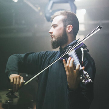 Hire Jack Mitchell Violinist with Encore