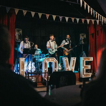 Hire The Spitfires Vintage band with Encore