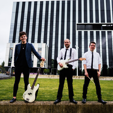 Hire The Blockbusters Wedding band with Encore