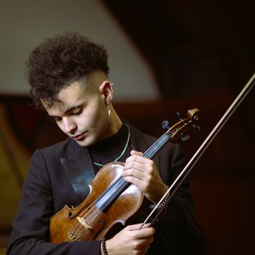 Hire Joseph Lowe Violist with Encore