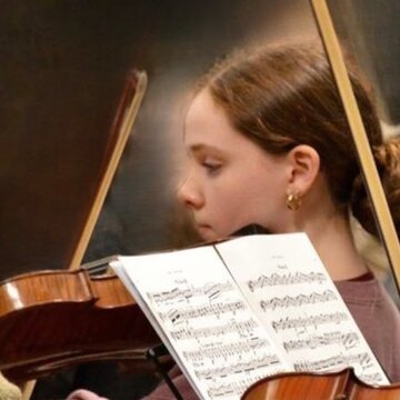 Hire Molly Gorby  Violinist with Encore