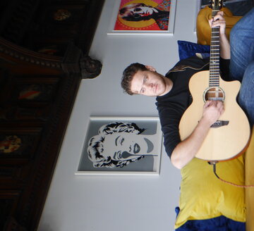 Hire Tom Gortler Guitarist with Encore