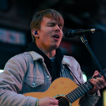 Hire Toomas Kirotar Cajon with Encore