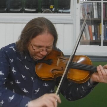 Hire Peter Quinn Violinist with Encore