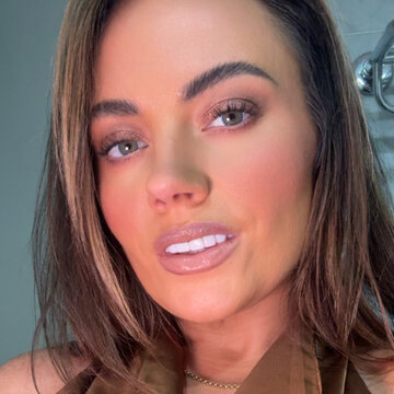 Hire Nicola Cutts Singer (mezzo soprano) with Encore