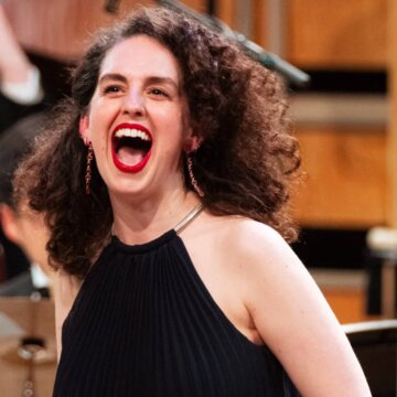 Hire Hannah Castleman Singer with Encore