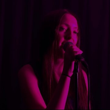 Hire Millie-Rose Pianist with Encore