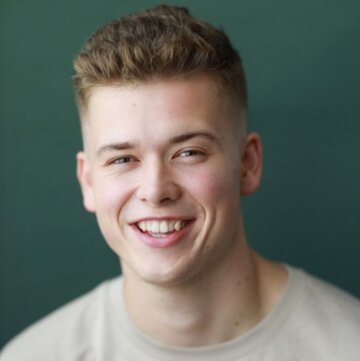 Hire Ryan Granger Pianist with Encore