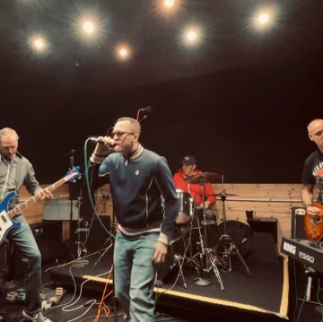 Hire Static Revolver  Indie band with Encore