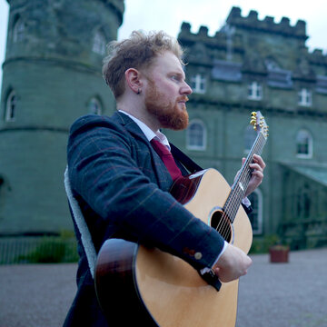 Hire Callum McGaw | Fingerstyle Guitarist Guitarist with Encore