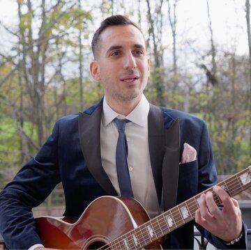 Hire Lorenzo Producer Guitarist with Encore