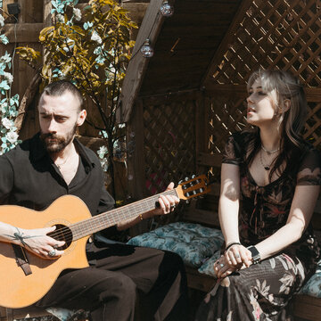Hire Charlotte & George Duo Pop trio with Encore